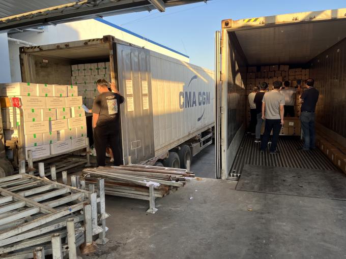 Lamponi freschi surgelati di alta qualit&agrave;, raccolti a mano per un sapore dolce, ideali per succhi, dessert e frullati. 15