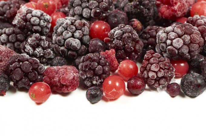 Frutti di bosco misti surgelati IQF, more, fragole, lamponi, mirtilli, in stile more e fragole 1