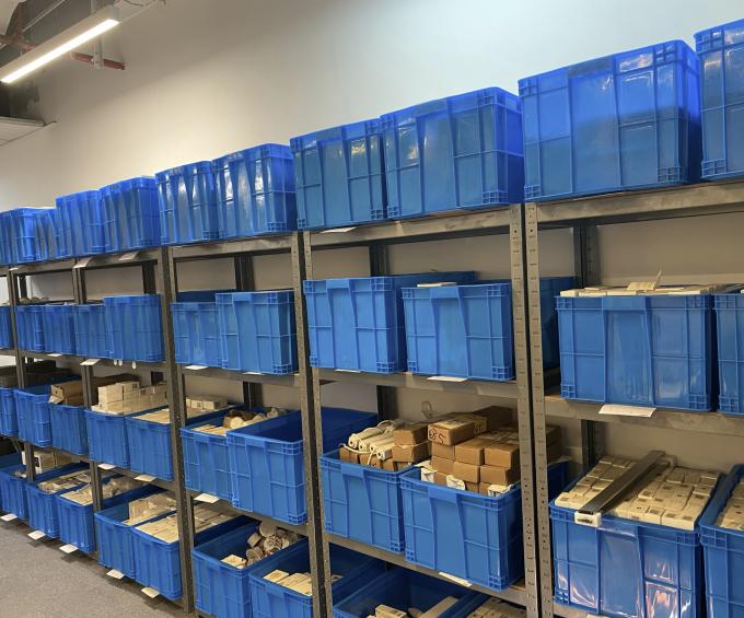 Lamponi freschi surgelati di alta qualit&agrave;, raccolti a mano per un sapore dolce, ideali per succhi, dessert e frullati. 7