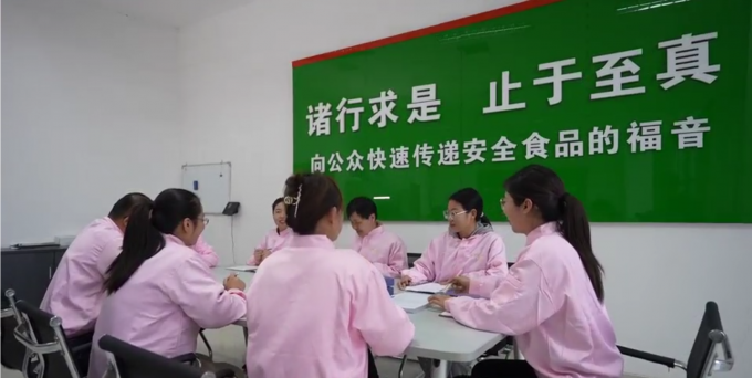 Petti di pollo senza osso surgelati di alta qualit&agrave; pronti per l'esportazione in imballaggi sfusi 7